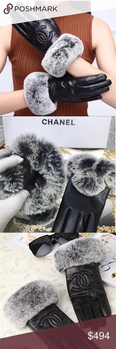 chanel gloves with fur.